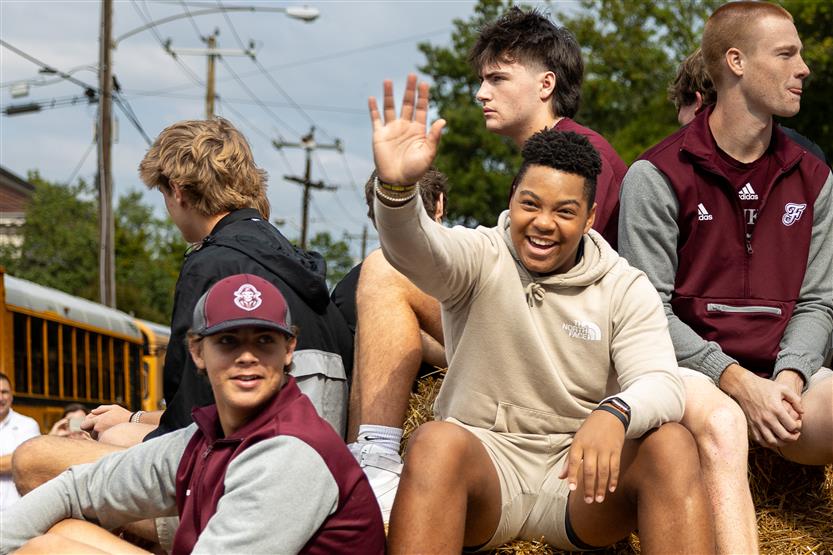 Schools celebrate homecomings